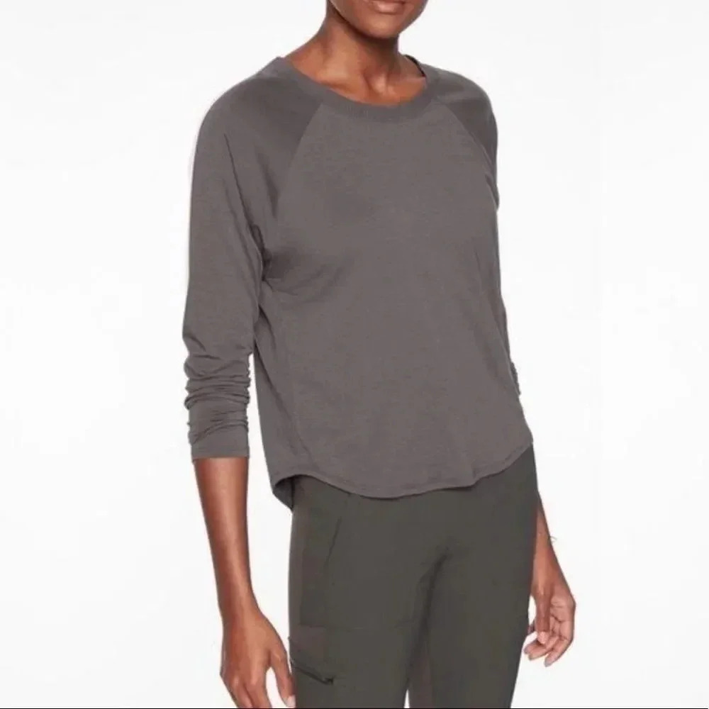 Athleta Gray Topanga Long Sleeve‎ Athletic Top - Picture 5 of 5